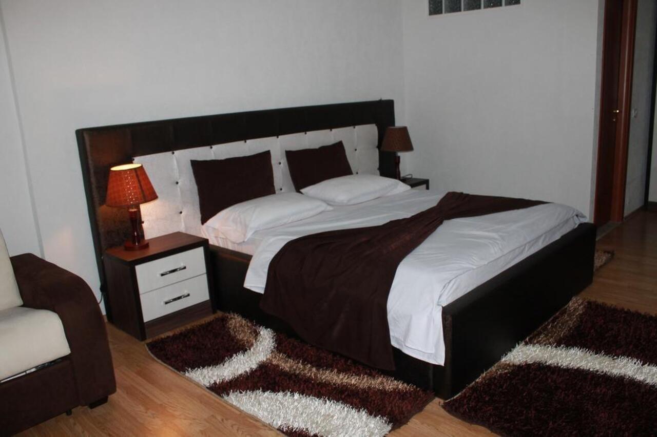 Hotel Livia Тирана Экстерьер фото