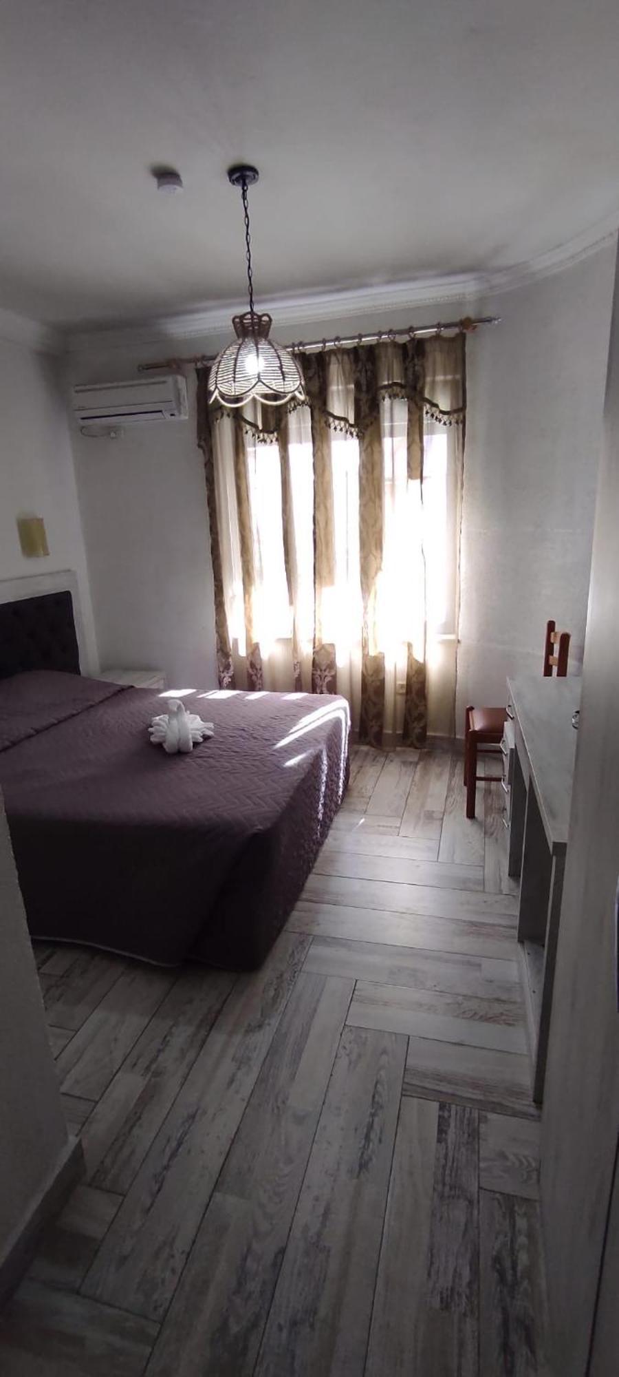 Hotel Livia Тирана Экстерьер фото