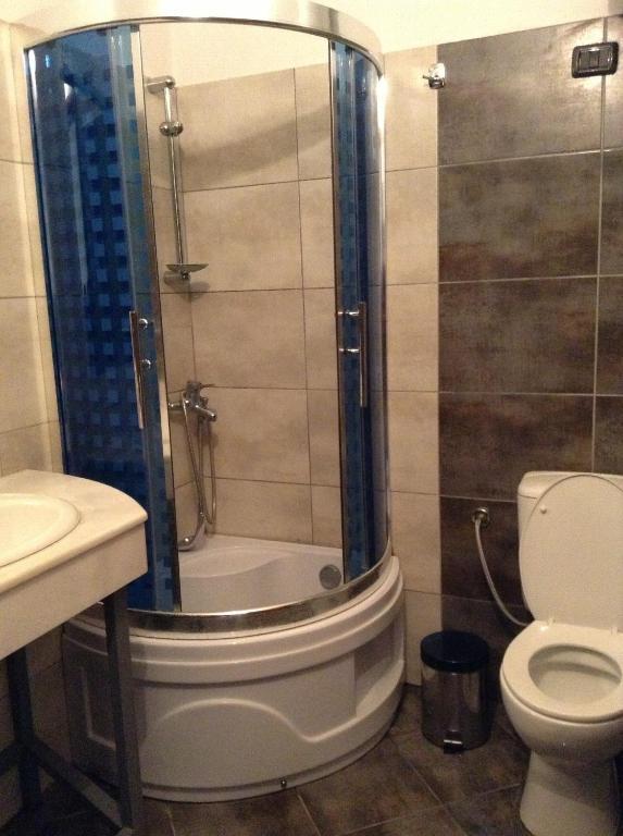 Hotel Livia Тирана Экстерьер фото