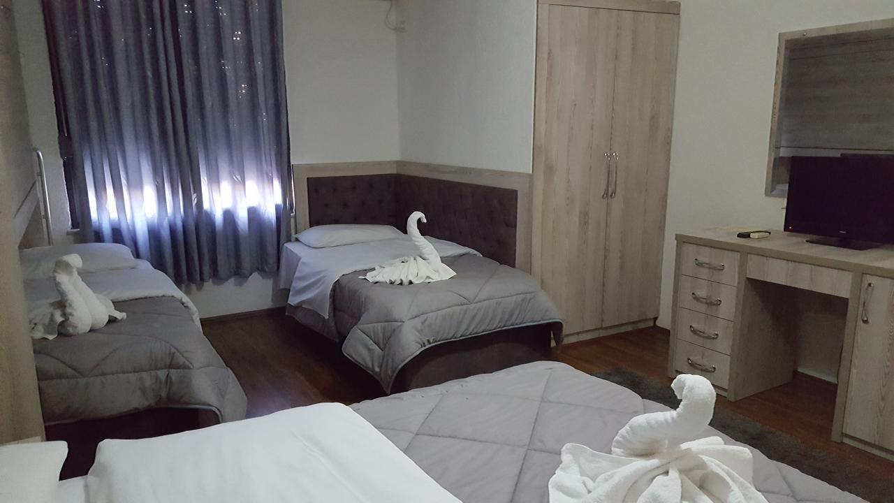 Hotel Livia Тирана Экстерьер фото