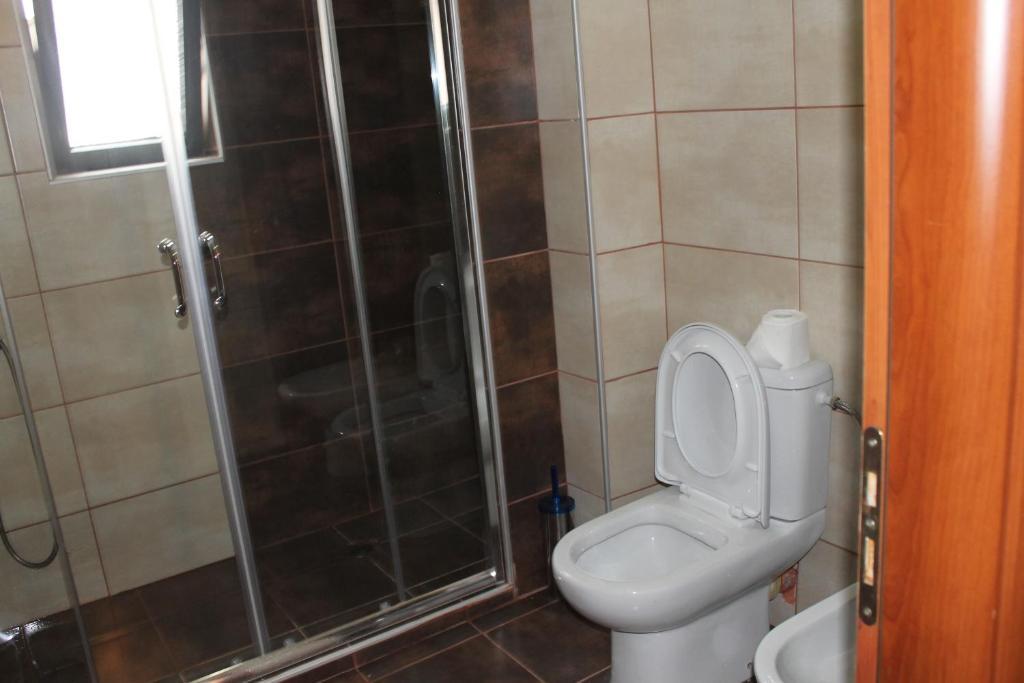 Hotel Livia Тирана Номер фото