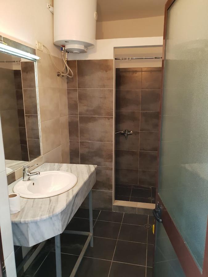 Hotel Livia Тирана Экстерьер фото