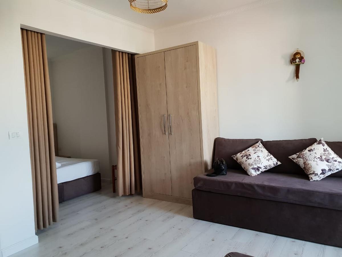 Hotel Livia Тирана Экстерьер фото